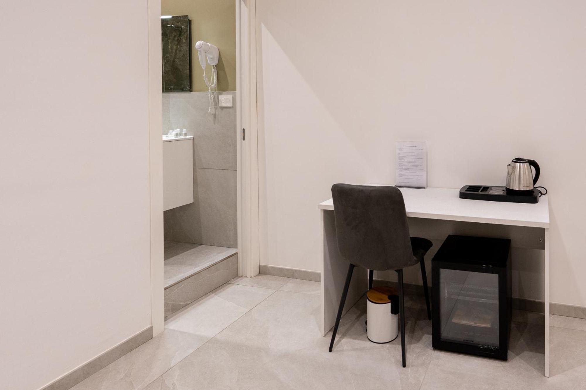 Suites Gaudioso Napoli Center Exterior photo