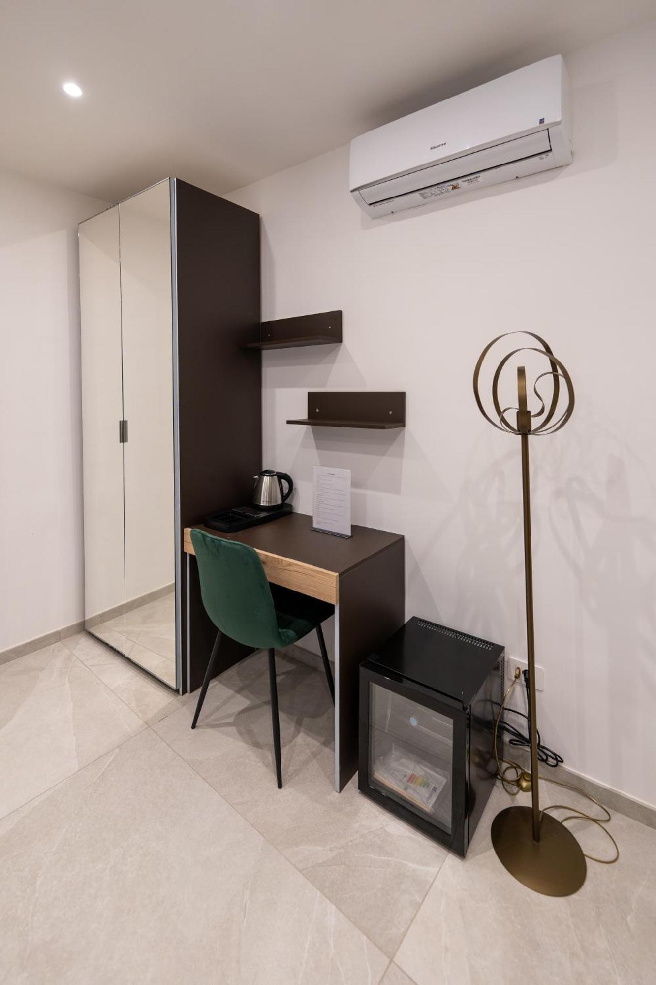 Suites Gaudioso Napoli Center Exterior photo