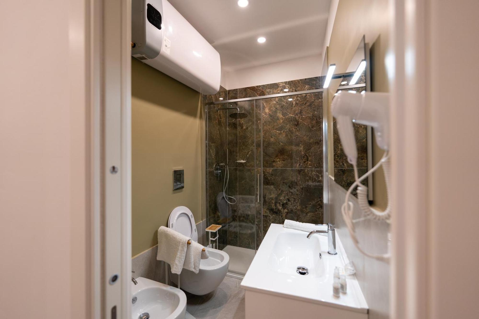 Suites Gaudioso Napoli Center Exterior photo